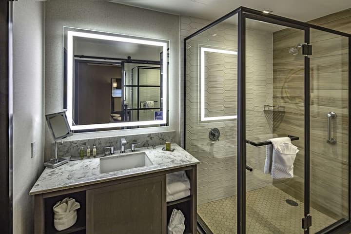 DoubleTree by Hilton Hotel Modesto