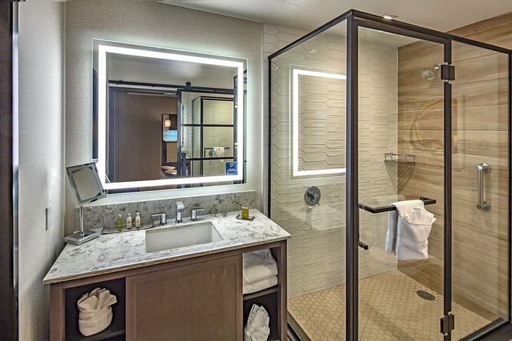 DoubleTree by Hilton Hotel Modesto