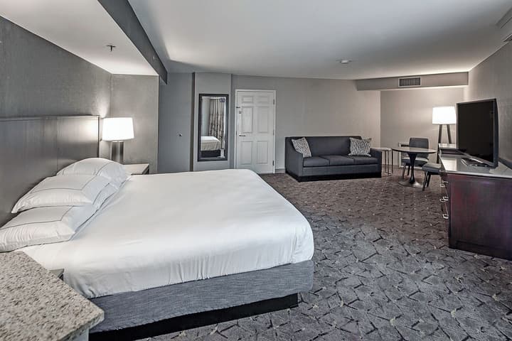 DoubleTree by Hilton Hotel Modesto