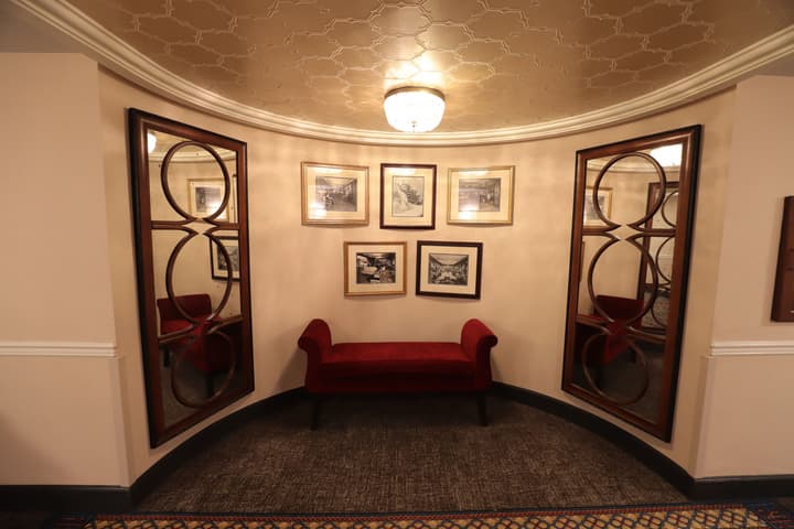 Hotel Roanoke & Conference Ctr, Curio Collection by Hilton 