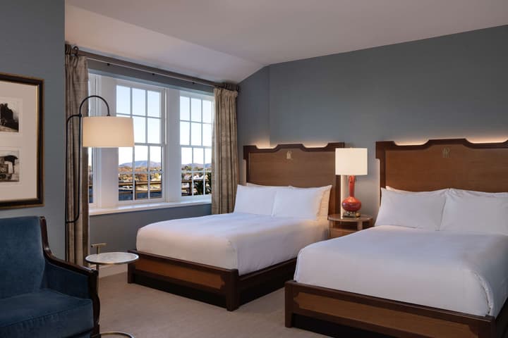 Hotel Roanoke & Conference Ctr, Curio Collection by Hilton 