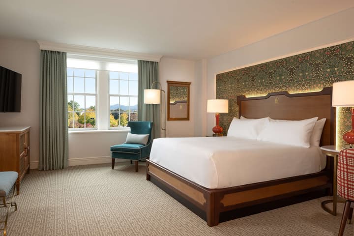 Hotel Roanoke & Conference Ctr, Curio Collection by Hilton 