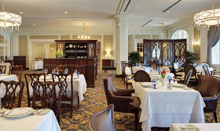 Hotel Roanoke & Conference Ctr, Curio Collection by Hilton 