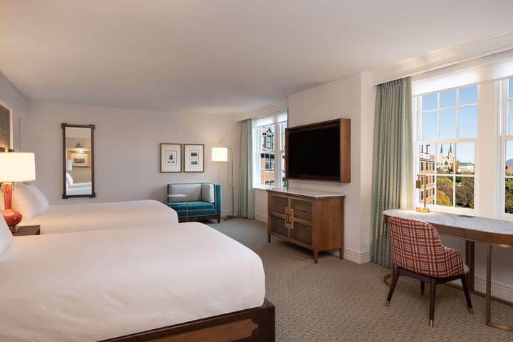 Hotel Roanoke & Conference Ctr, Curio Collection by Hilton 