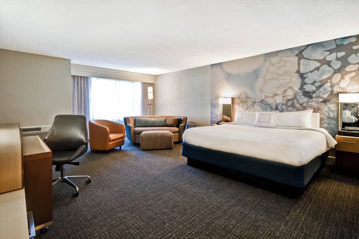 Courtyard By Marriott Cape Cod Hyannis