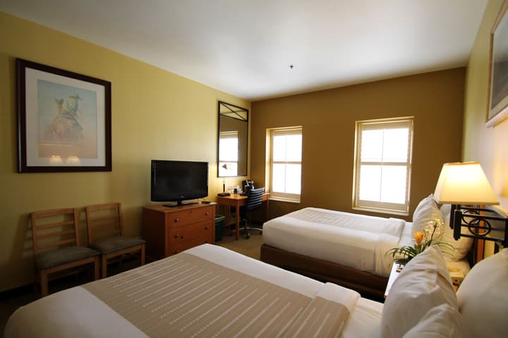 Crockett Hotel