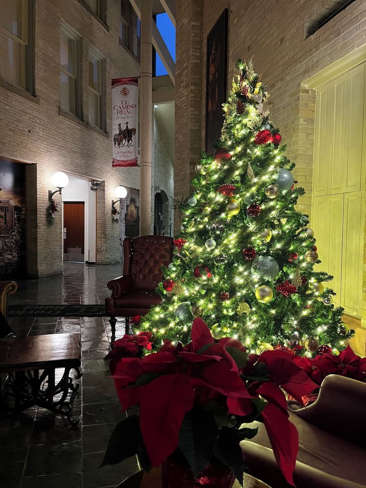 Crockett Hotel