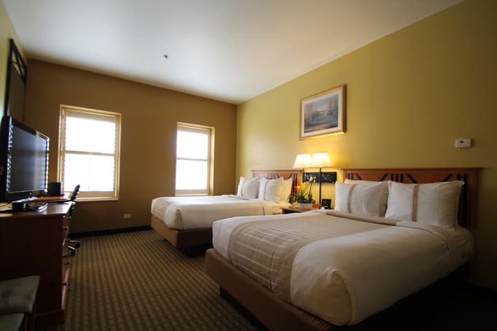 Crockett Hotel