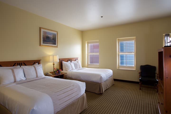 Crockett Hotel