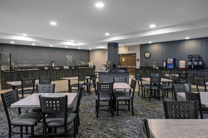 Desert Palms Hotel & Suites