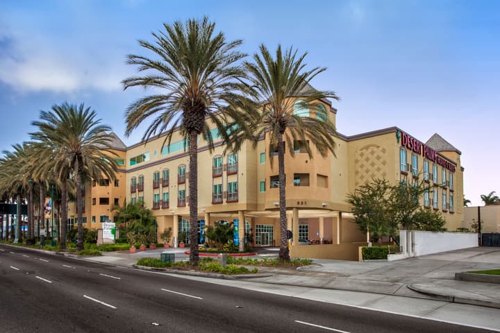 Desert Palms Hotel & Suites