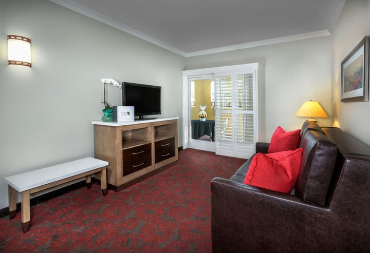 Desert Palms Hotel & Suites