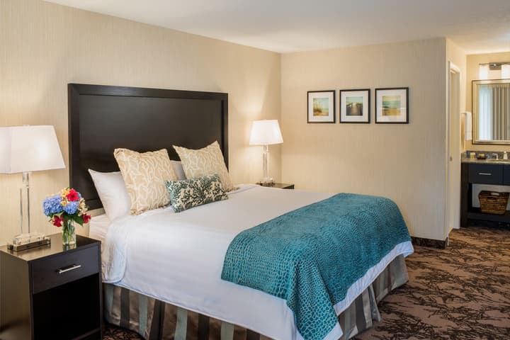 Port Inn & Suites Kennebunk, an Ascend Collection Hotel