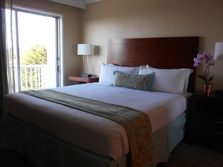 Carmel Bay View Inn