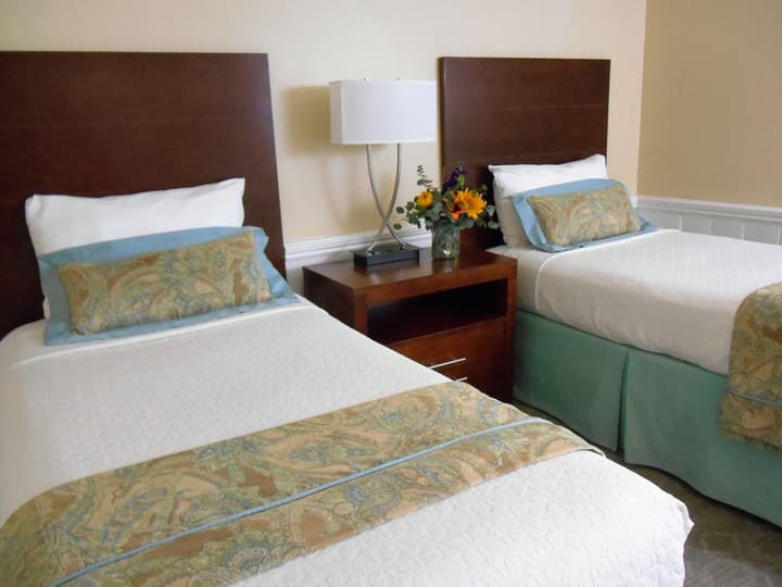 Carmel Bay View Inn