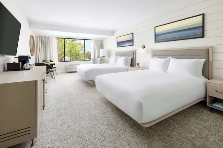 The Pell - Part of JdV by Hyatt
