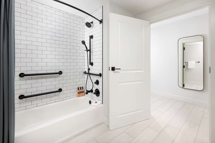 The Pell - Part of JdV by Hyatt