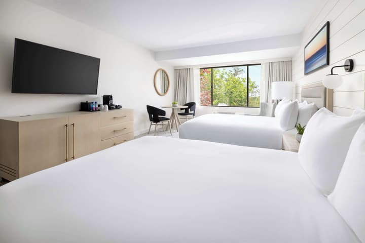 The Pell - Part of JdV by Hyatt