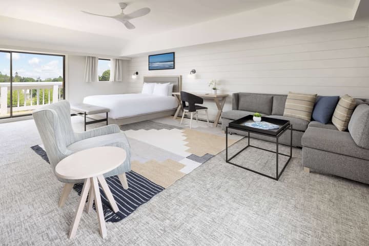 The Pell - Part of JdV by Hyatt