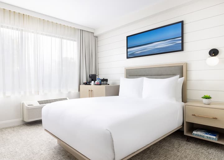 The Pell - Part of JdV by Hyatt