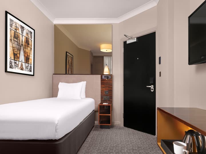Strand Palace Hotel