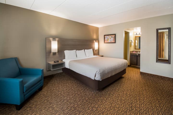 Econo Lodge Duluth near Miller Hill Mall