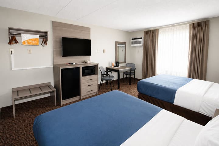 Econo Lodge Duluth near Miller Hill Mall
