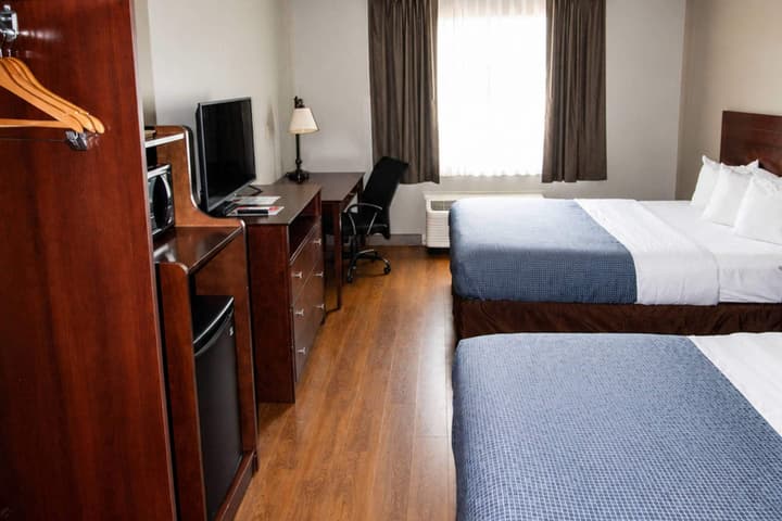 Econo Lodge Duluth near Miller Hill Mall