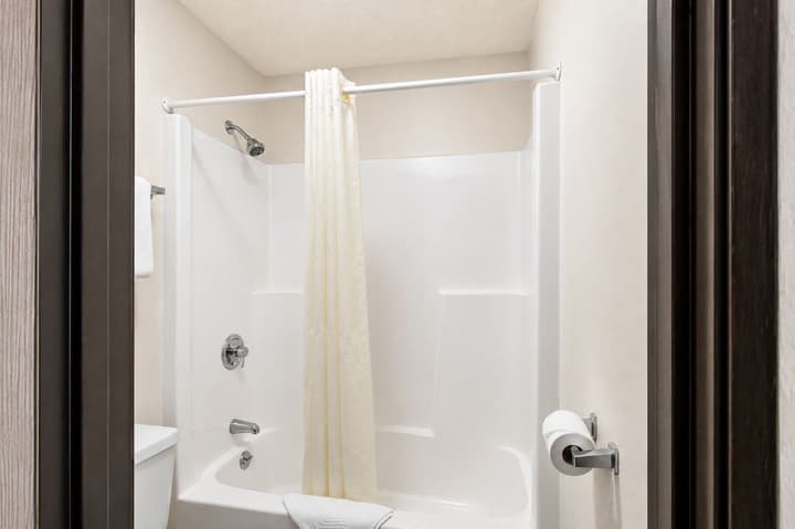 Econo Lodge Duluth near Miller Hill Mall