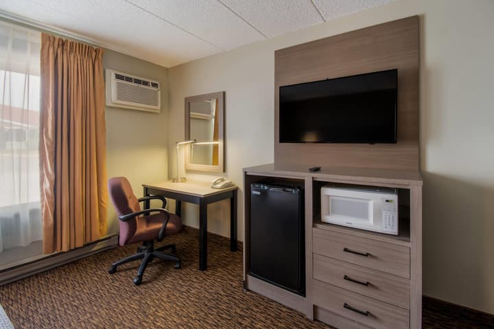 Econo Lodge Duluth near Miller Hill Mall