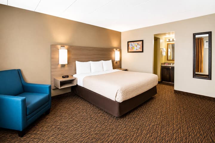 Econo Lodge Duluth near Miller Hill Mall