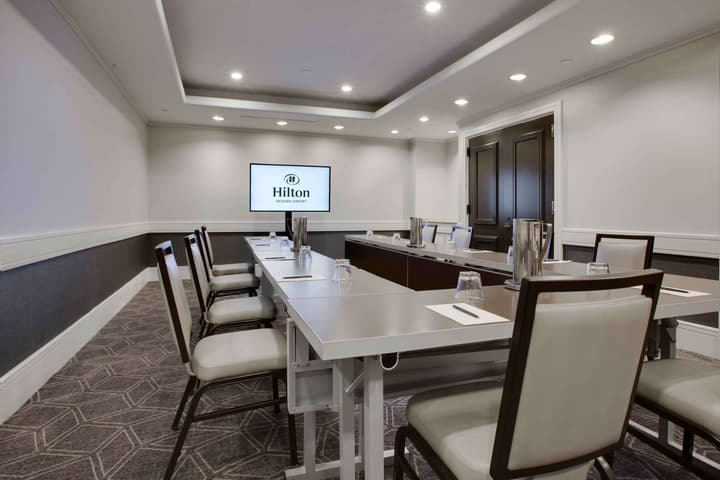 Hilton Newark Airport