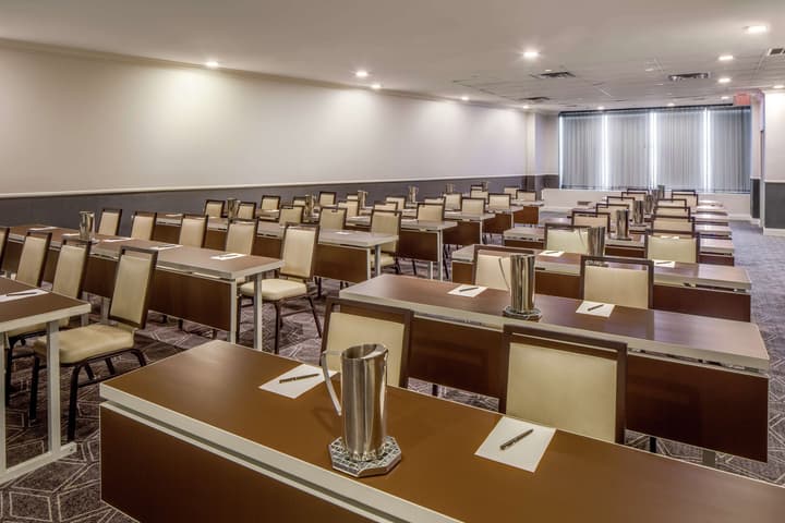 Hilton Newark Airport