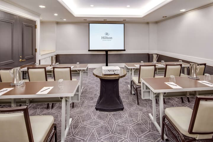 Hilton Newark Airport