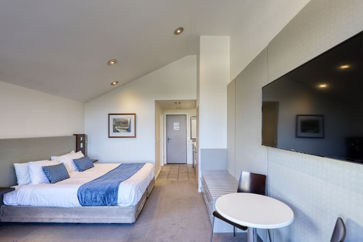 Garden Court Suites And Apartments