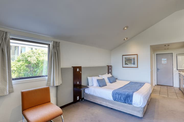 Garden Court Suites And Apartments