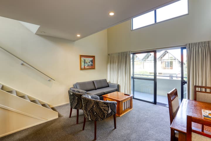Garden Court Suites And Apartments
