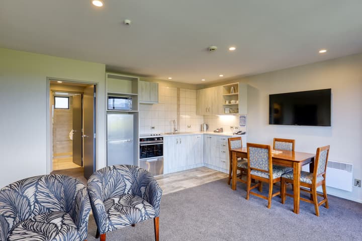 Garden Court Suites And Apartments