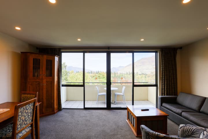 Garden Court Suites And Apartments