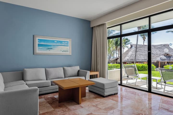 Wyndham Grand Cancun All Inclusive Resort & Villas
