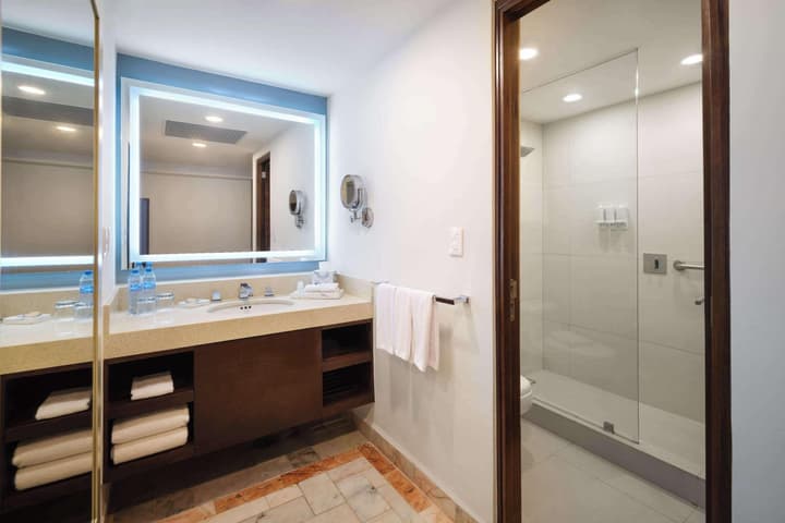 Wyndham Grand Cancun All Inclusive Resort & Villas
