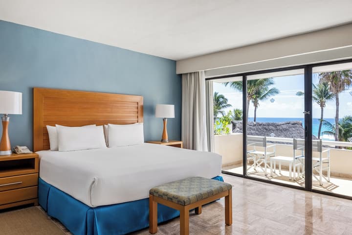 Wyndham Grand Cancun All Inclusive Resort & Villas