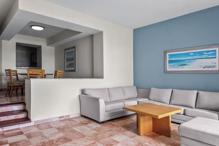 Wyndham Grand Cancun All Inclusive Resort & Villas