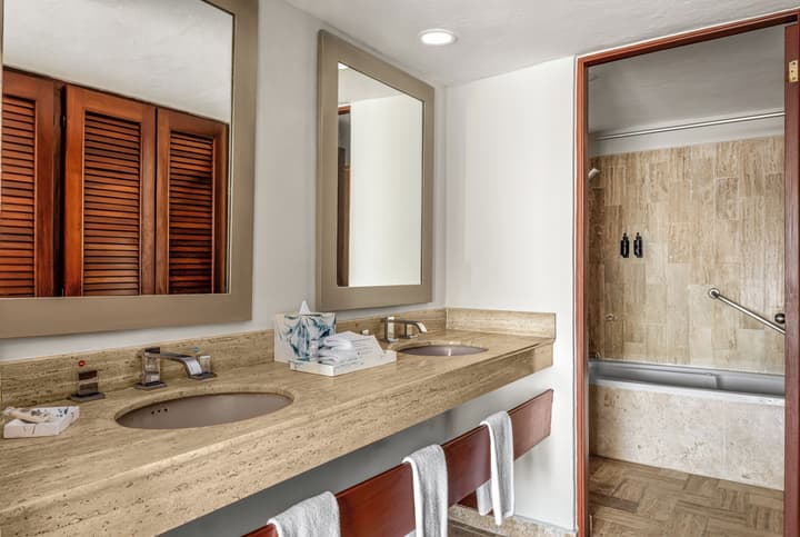 Wyndham Grand Cancun All Inclusive Resort & Villas