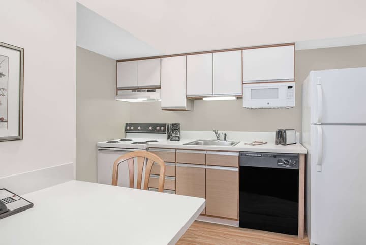 Hawthorn Extended Stay by Wyndham Green Bay