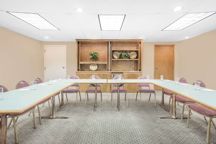 Hawthorn Extended Stay by Wyndham Green Bay