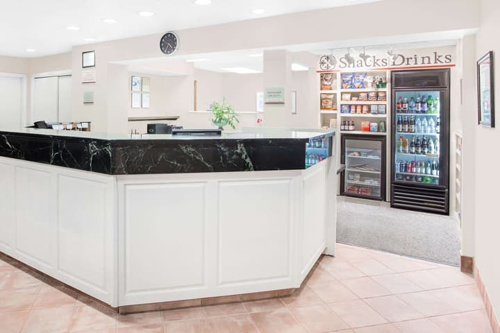 Hawthorn Extended Stay by Wyndham Green Bay