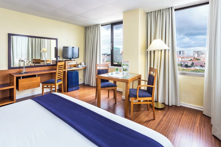 Holiday Inn Lisbon by IHG