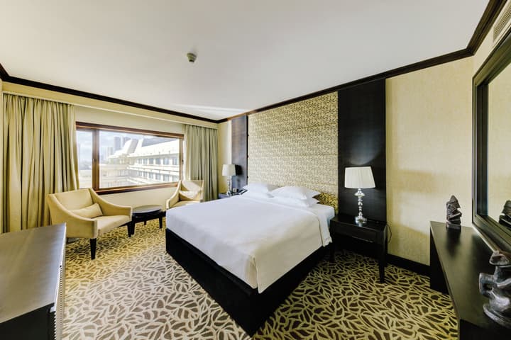 Cinnamon Lakeside Colombo