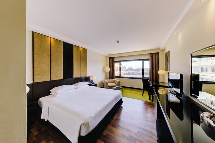 Cinnamon Lakeside Colombo